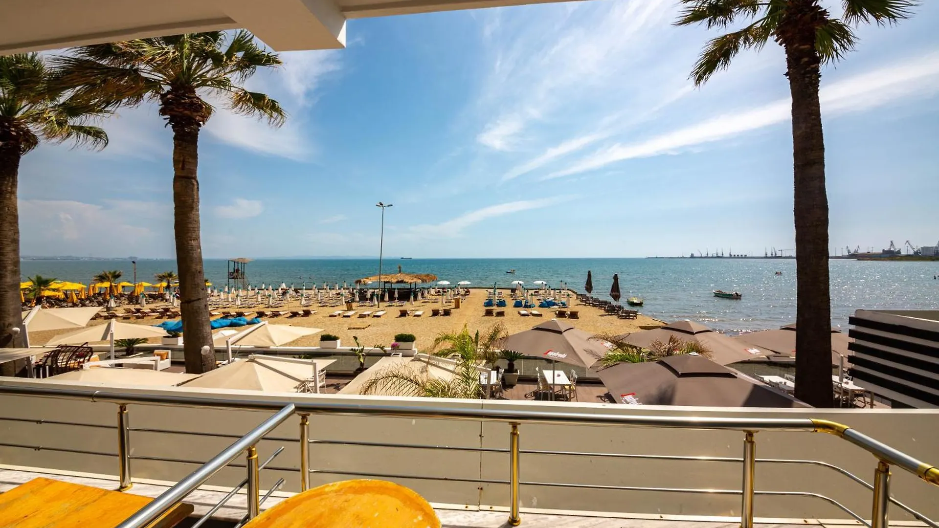 Hotel Zen Durres 4*,